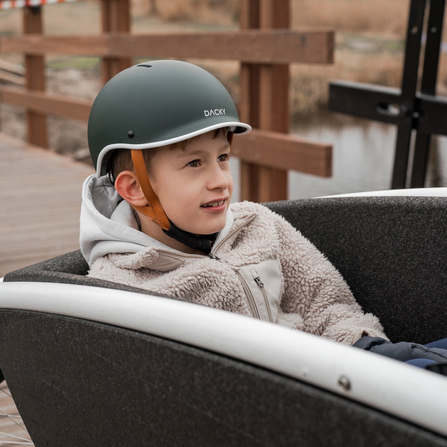 Kids helmet green